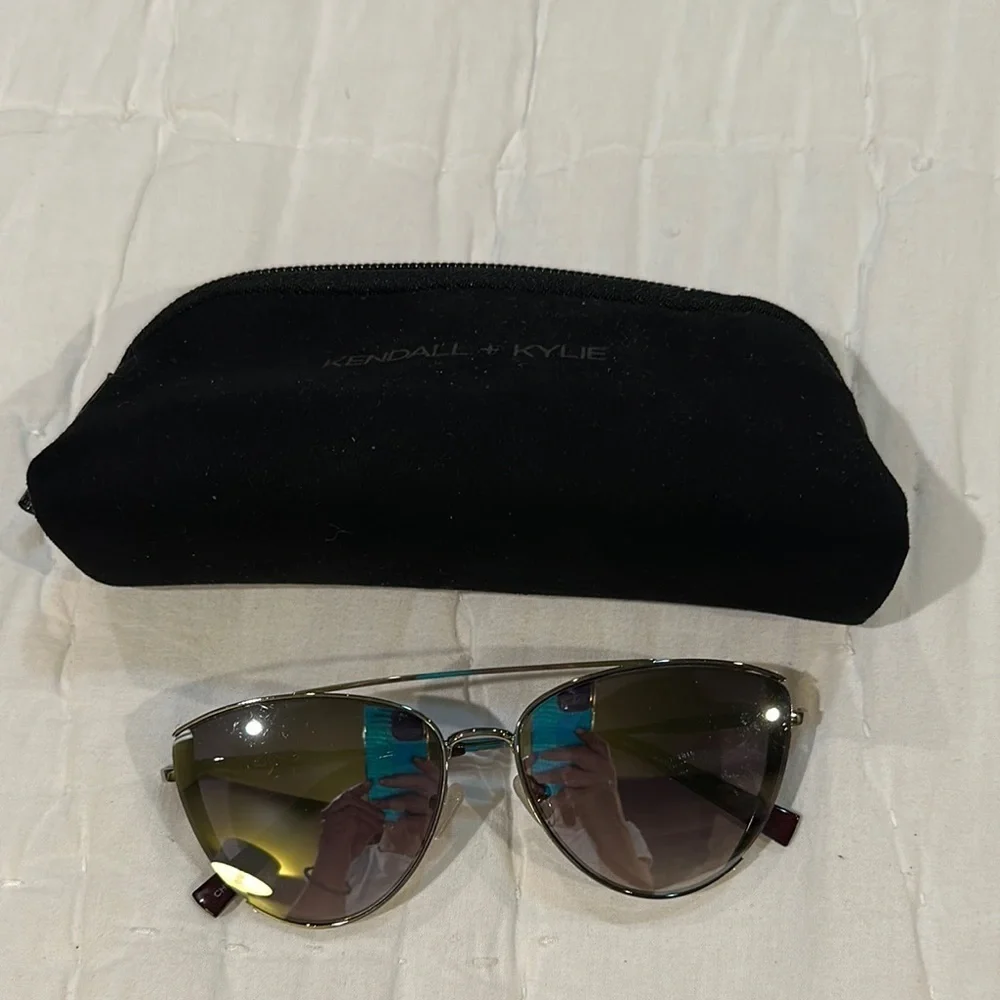 Kendall & Kylie Silver Sunglasses Fashionable Accessories